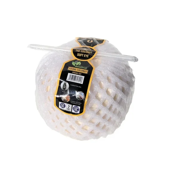 DIAMOND COCONUT WITH STRAW